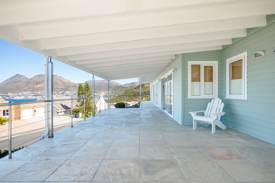 3 Bedroom Property for Sale in Glen Marine Western Cape